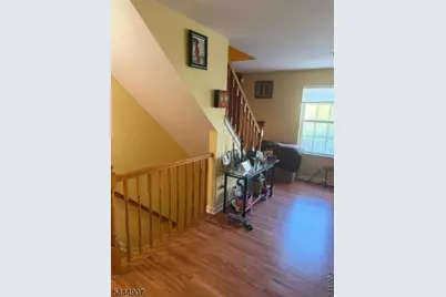 4 Colgate Dr, Newark, NJ 07103 - Photo 5