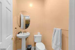 72 Albert Ct, Parsippany, NJ 07054 - Photo 15