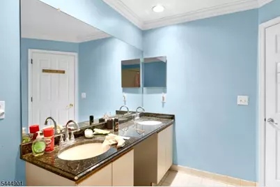 72 Albert Ct, Parsippany, NJ 07054 - Photo 37