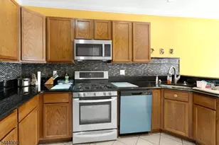 72 Albert Ct, Parsippany, NJ 07054 - Photo 13