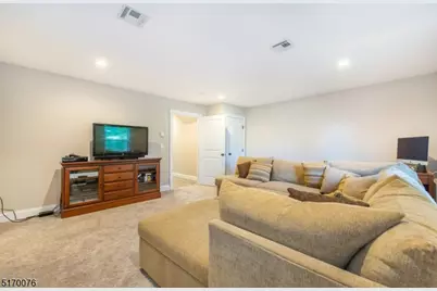 6 Elm St #10, Madison, NJ 07940 - Photo 9