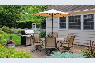 8 Cummings St, Cranford Township, NJ 07016 - Photo 37