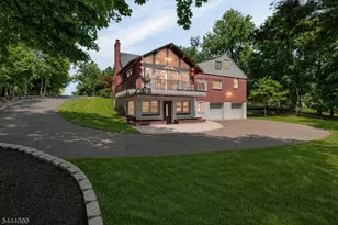140 N Farview Ave, Paramus, NJ 07652 - Photo 29