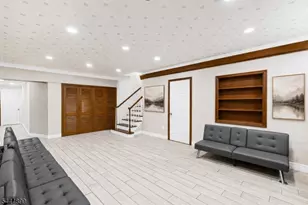 140 N Farview Ave, Paramus, NJ 07652 - Photo 19