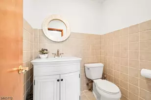 515 Yorktown Rd, Union Township, NJ 07083 - Photo 21