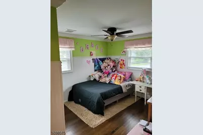 112 Sand Rd, Fairfield, NJ 07004 - Photo 11