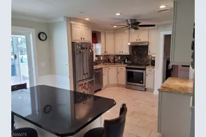 112 Sand Rd, Fairfield, NJ 07004 - Photo 5