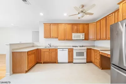 8421 Warrens Way #421, Wanaque, NJ 07465 - Photo 23
