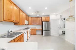 8421 Warren's Way, Wanaque, NJ 07465 - Photo 25