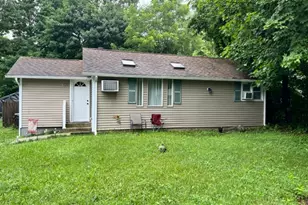 106 Breakneck Rd, Vernon, NJ 07422 - Photo 1