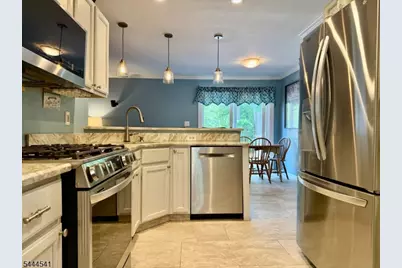 20 Winding Brook Ln, Jefferson Township, NJ 07438 - Photo 5