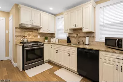 94 Palmer St, Passaic, NJ 07055 - Photo 3