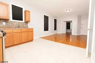 136 Dewey St, Newark, NJ 07112 - Photo 5