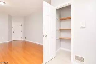 136 Dewey St, Newark, NJ 07112 - Photo 9