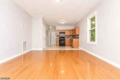 136 Dewey St, Newark, NJ 07112 - Photo 15