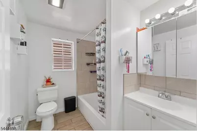 235 Pine St, Elizabeth, NJ 07206 - Photo 9