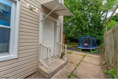 235 Pine St, Elizabeth, NJ 07206 - Photo 27