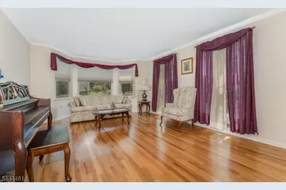 8 Kilmer Dr, Hillsborough Township, NJ 08844 - Photo 5
