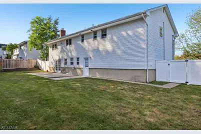 270 Midwood Rd, Paramus, NJ 07652 - Photo 17