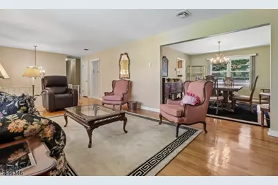 270 Midwood Rd, Paramus, NJ 07652 - Photo 5