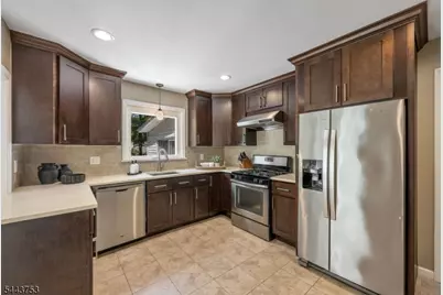 9 Midway Dr, Livingston, NJ 07039 - Photo 13