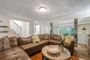 9 Midway Dr, Livingston, NJ 07039 - Photo 5