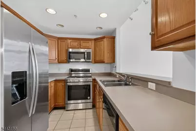 506 Donato Cir, Scotch Plains Township, NJ 07076 - Photo 5