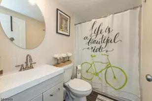 146 Lakewood Dr, Denville, NJ 07046 - Photo 19