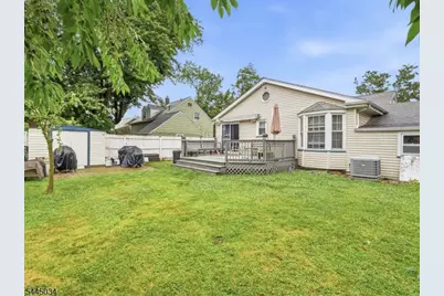 135 Rosewood Ter, Linden, NJ 07036 - Photo 17