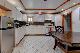 136 Sylvan Ave, Newark, NJ 07104 - Photo 7