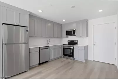 566 Springfield Ave #202, Newark, NJ 07103 - Photo 5