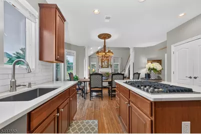 4 Riverview Ct, Raritan Township, NJ 08551 - Photo 7