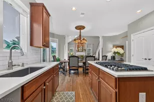 4 Riverview Ct, Raritan Township, NJ 08551 - Photo 7