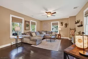 43 Chestnut St, Livingston, NJ 07039 - Photo 9