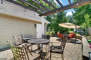 43 Chestnut St, Livingston, NJ 07039 - Photo 7