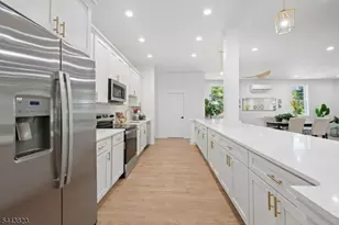 125 Main St, Hampton Boro, NJ 08827 - Photo 9