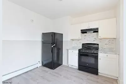 58 Floyd Ave, Bloomfield, NJ 07003 - Photo 3