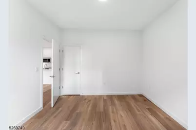 25 Freeway Dr #203, East Orange, NJ 07018 - Photo 17