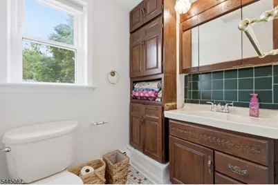 80 Reynolds Ave, Parsippany, NJ 07054 - Photo 21