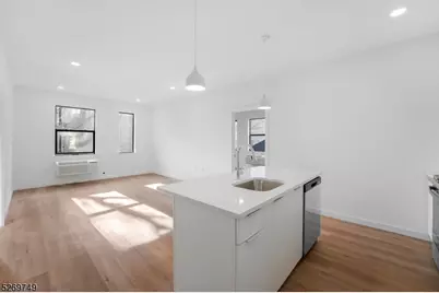 25 Freeway Dr #502, East Orange, NJ 07018 - Photo 3