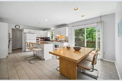 12 Arbor Ct, Livingston, NJ 07039 - Photo 9