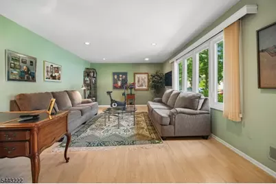 12 Arbor Ct, Livingston, NJ 07039 - Photo 5