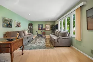 12 Arbor Ct, Livingston, NJ 07039 - Photo 5