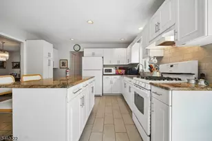 12 Arbor Ct, Livingston, NJ 07039 - Photo 13