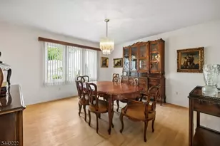12 Arbor Ct, Livingston, NJ 07039 - Photo 7