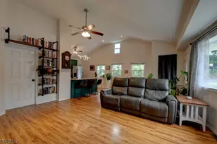 122 W Lake Shore Dr, Rockaway Township, NJ 07866 - Photo 5