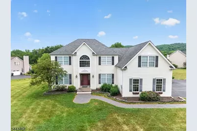 21 Benjamin Drive, Franklin Township, NJ 07882 - Photo 1