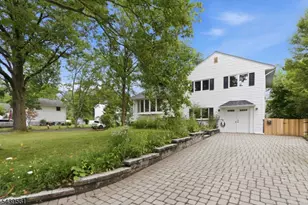 10 Cornell Pl, Chatham, NJ 07928 - Photo 1