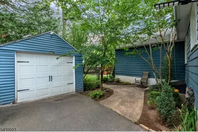 958 Leland Ave, Plainfield, NJ 07062 - Photo 3