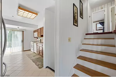 789 Mitchell Ave, Union Township, NJ 07083 - Photo 13